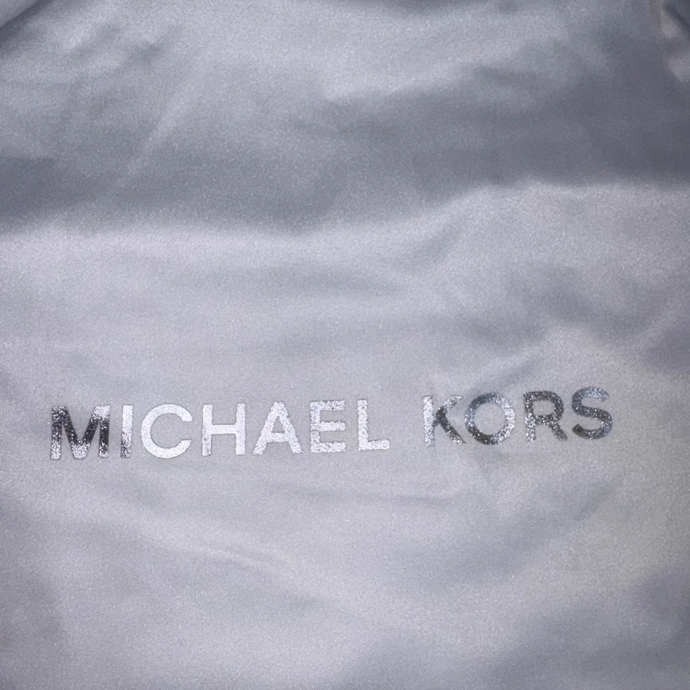 Michael Kors Dust Bag OS White Excellent Satin Drawstring Silver Logo Pouch